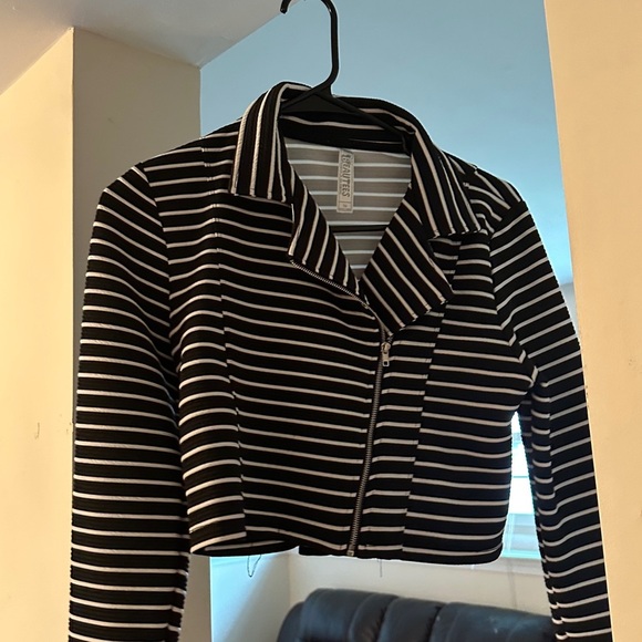 Black and White Striped Cropped Jacket size xs 14 - Picture 1 of 4